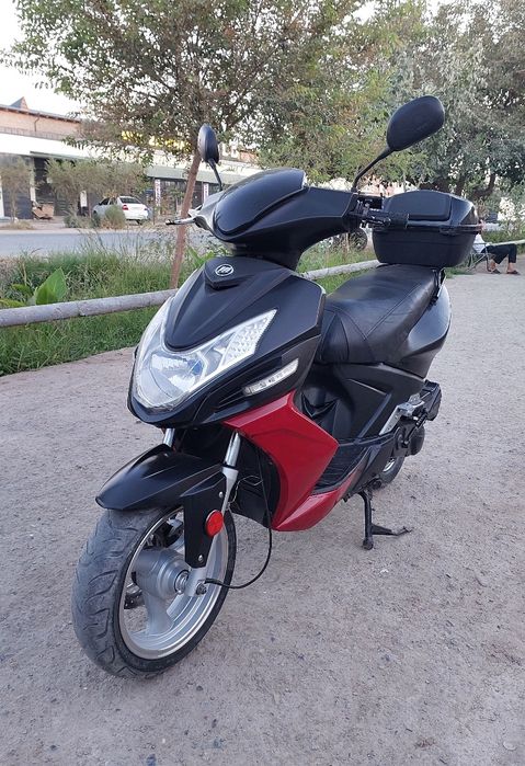 Ассалому алейкум Lifan скутер сотилади