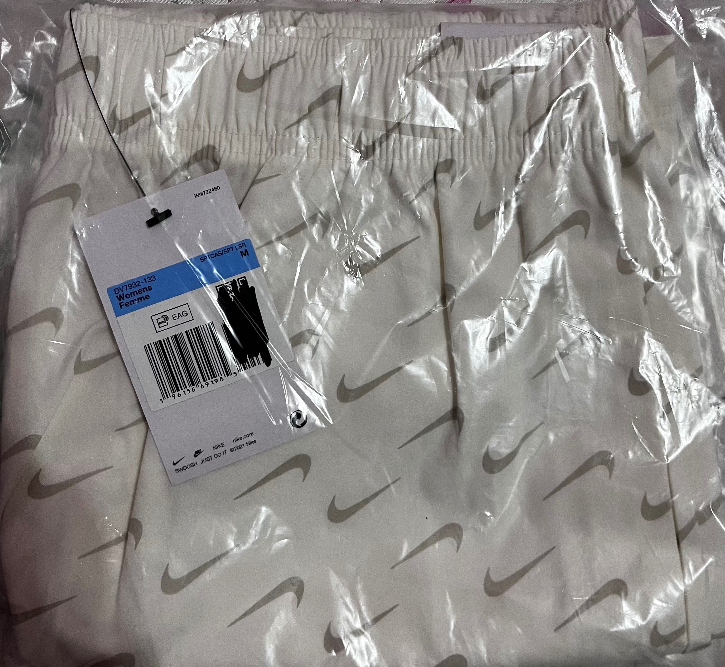 Нов Дамски къс Панталон Nike