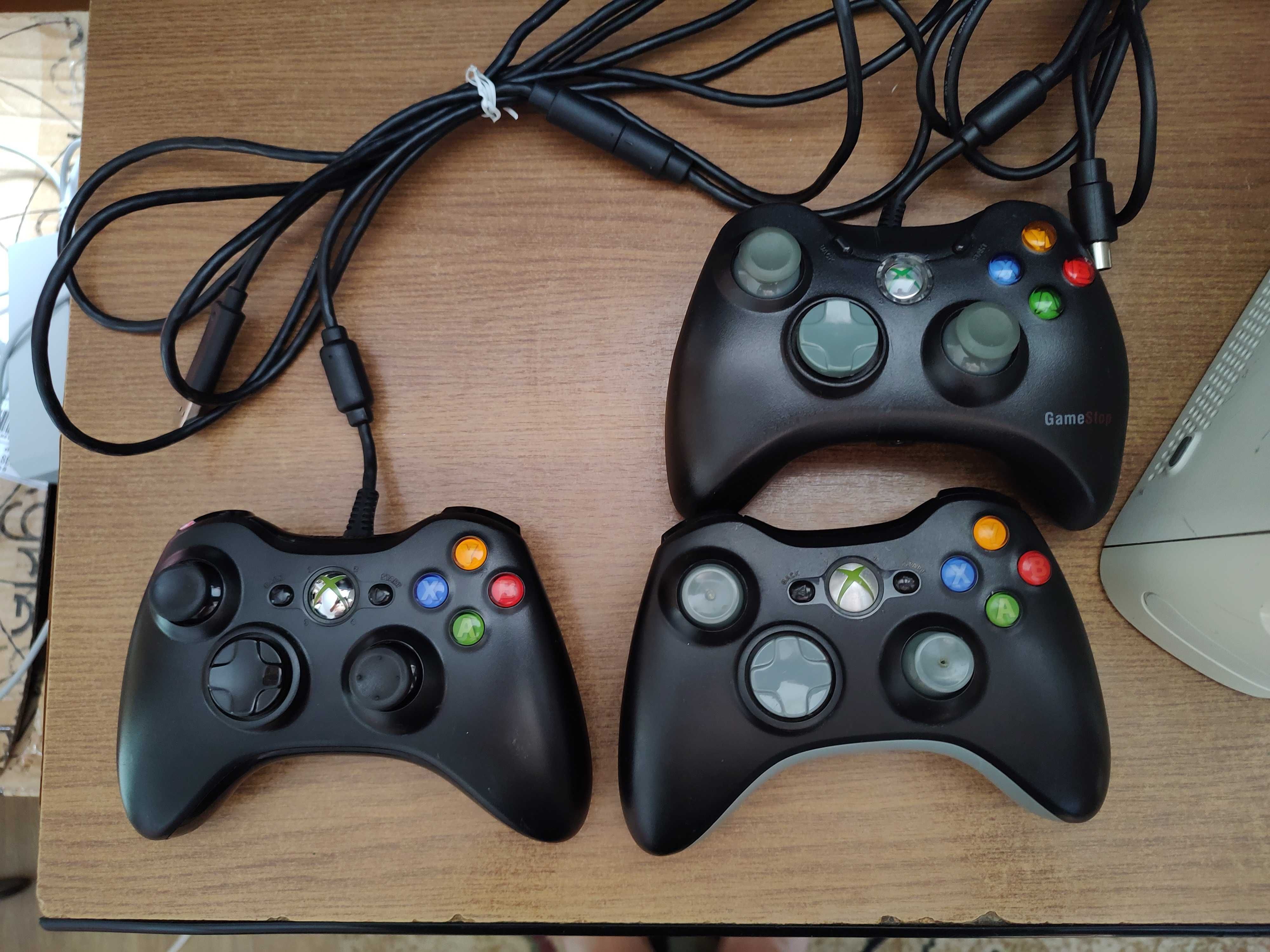 Xbox 360 Fat + 3 Controlere + 4 Jocuri + Camera Kinect