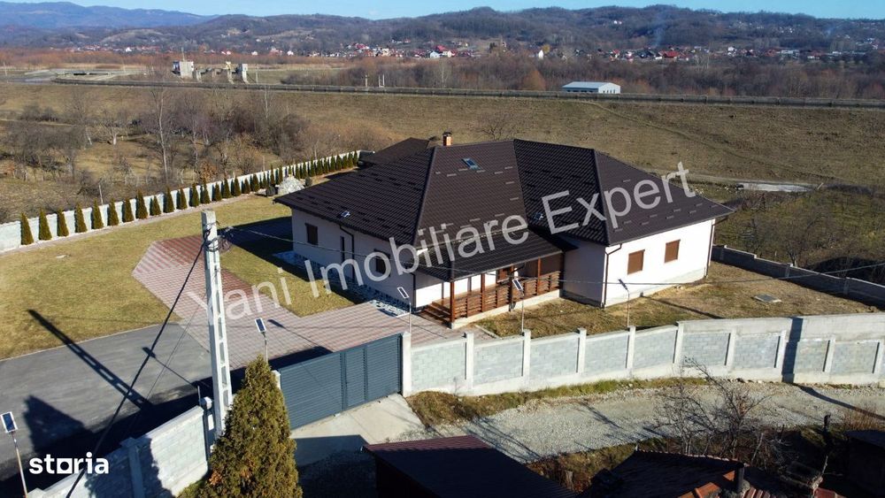 Casă de vânzare în comuna Albeștii de Argeș