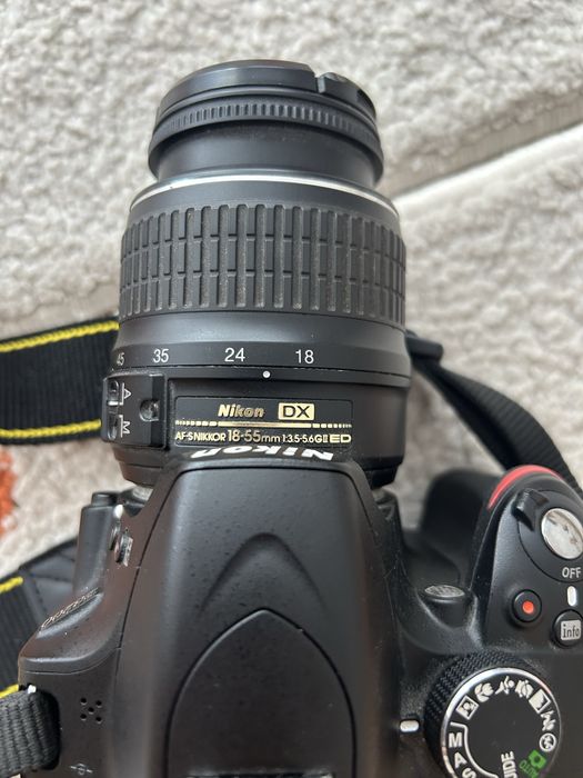 nikon d3200 dslr + obiectiv nikon DX 18-55mm