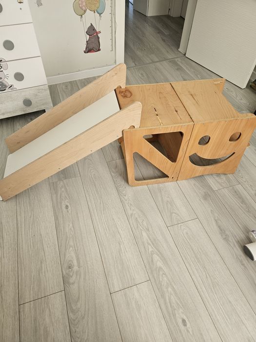 Монтесори кула с пързалка