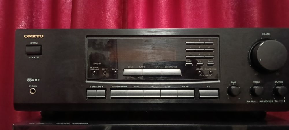 Vând amplituner Onkyo Tx8211