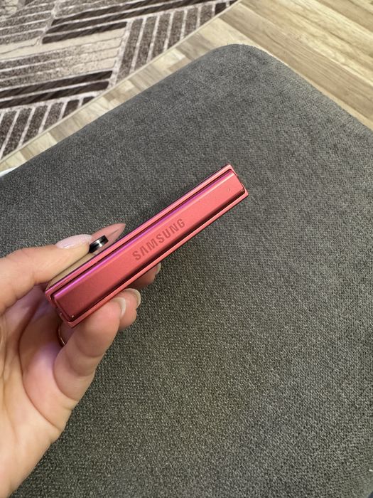 Samsung galaxy z flip 7 256 гб.