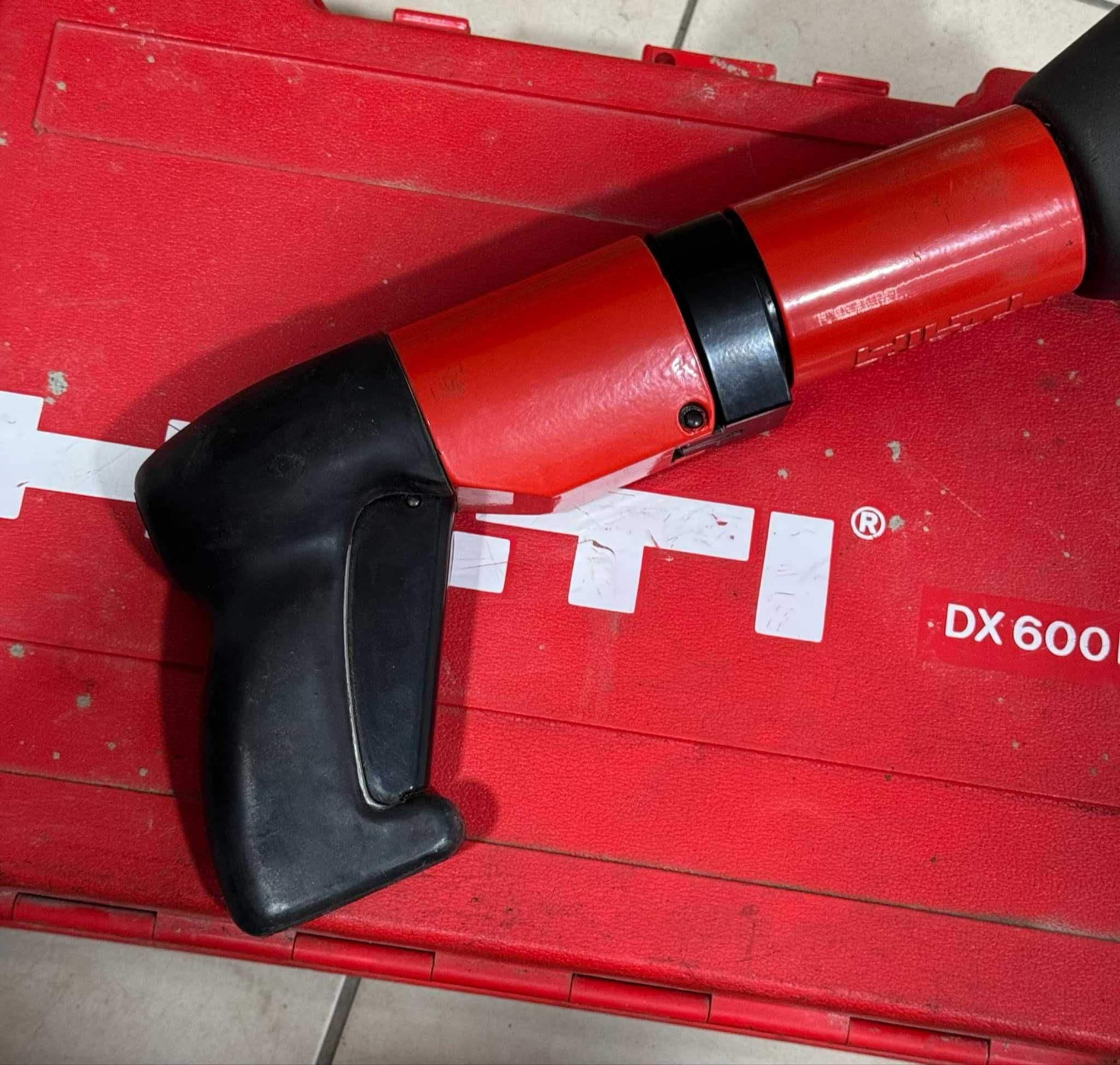 Пистолет за монтаж Hilti dx600n