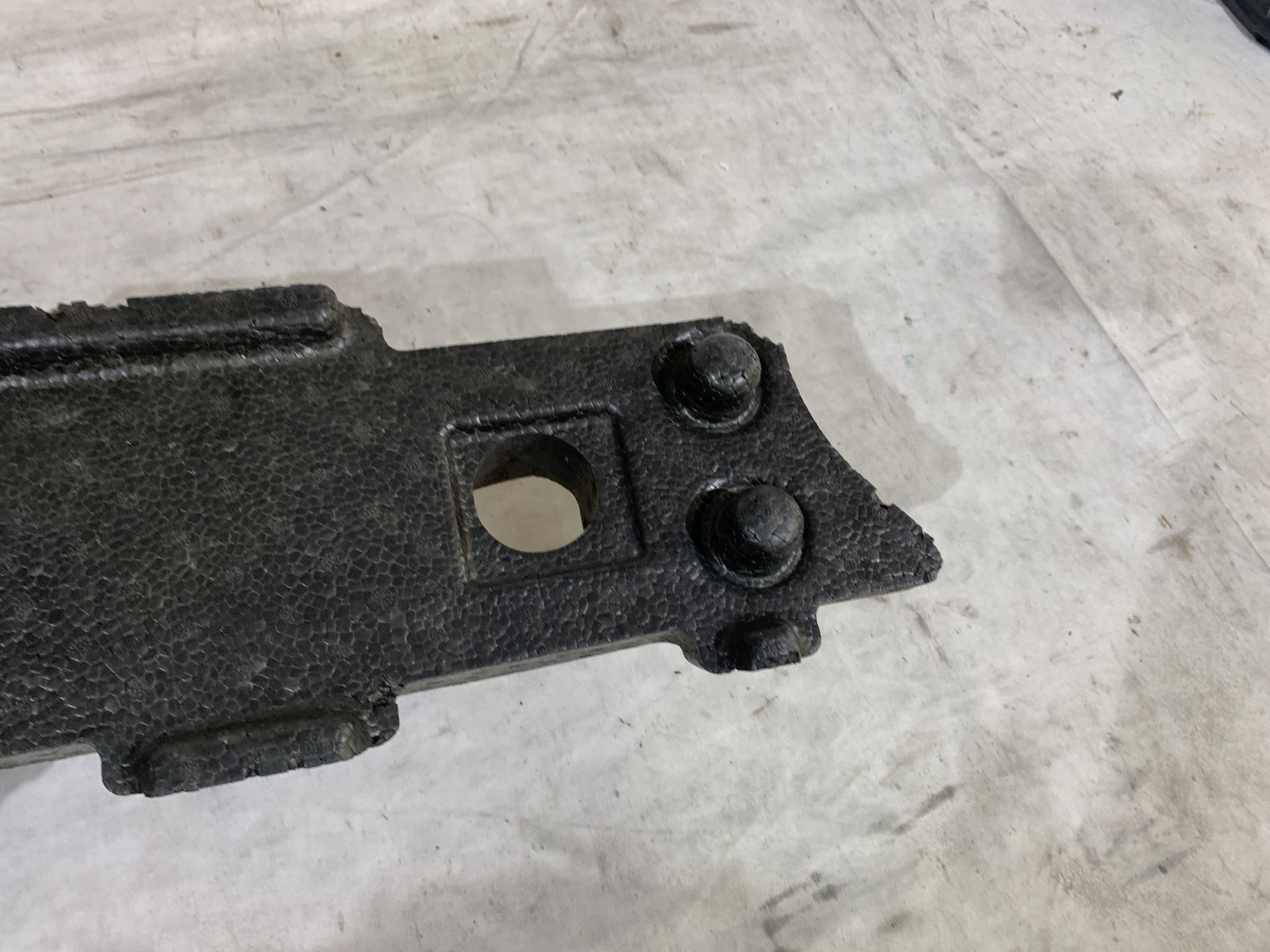 Absorbant soc Armatura bara fata, Opel Mokka X, 2017, 2018, 2019, 2020, 2021, cod origine OE 94517441.