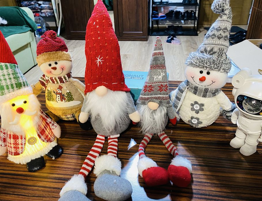 Jucarii Decoratiuni si instalatii CRACIUN !!!