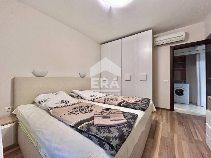 Дава се под наем Четиристаен апартамент в София, Лозенец - 158 кв.м за 2000 € - Снимка #6