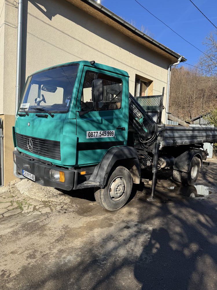 Транспорни услуги с Тристранен Самосвал с кран.