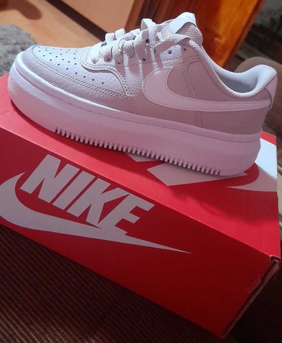 Adidași noi NIKE