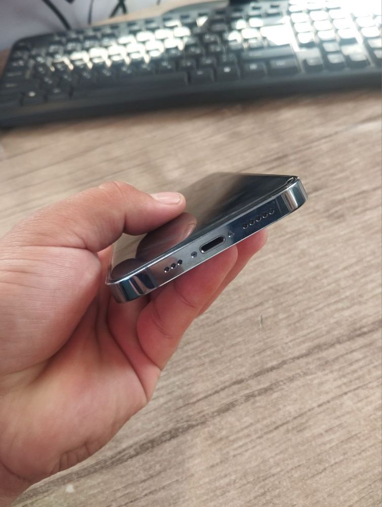 Iphone 13 pro kh/A.