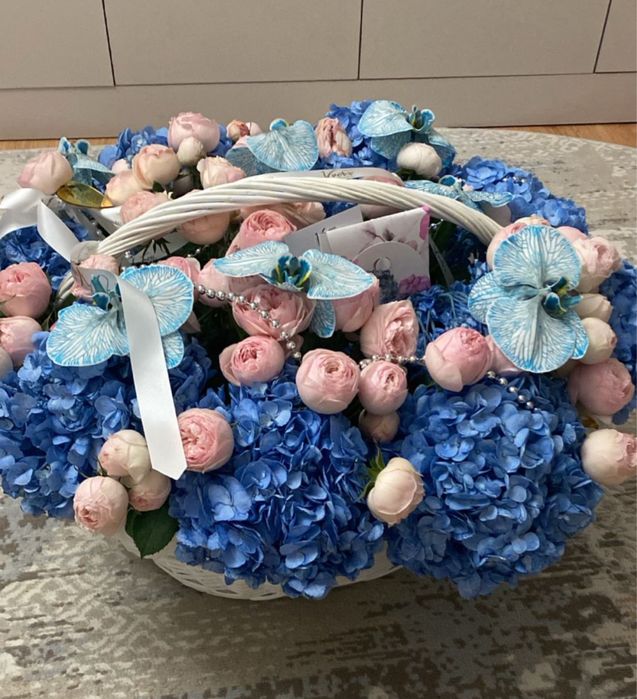 Корщина цветов большая