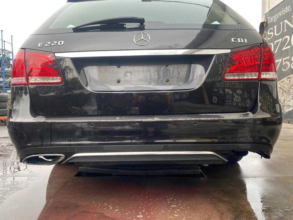 Dezmembrez mercedes e220 w212 facelift/far w212/bara w212/capota/stop/