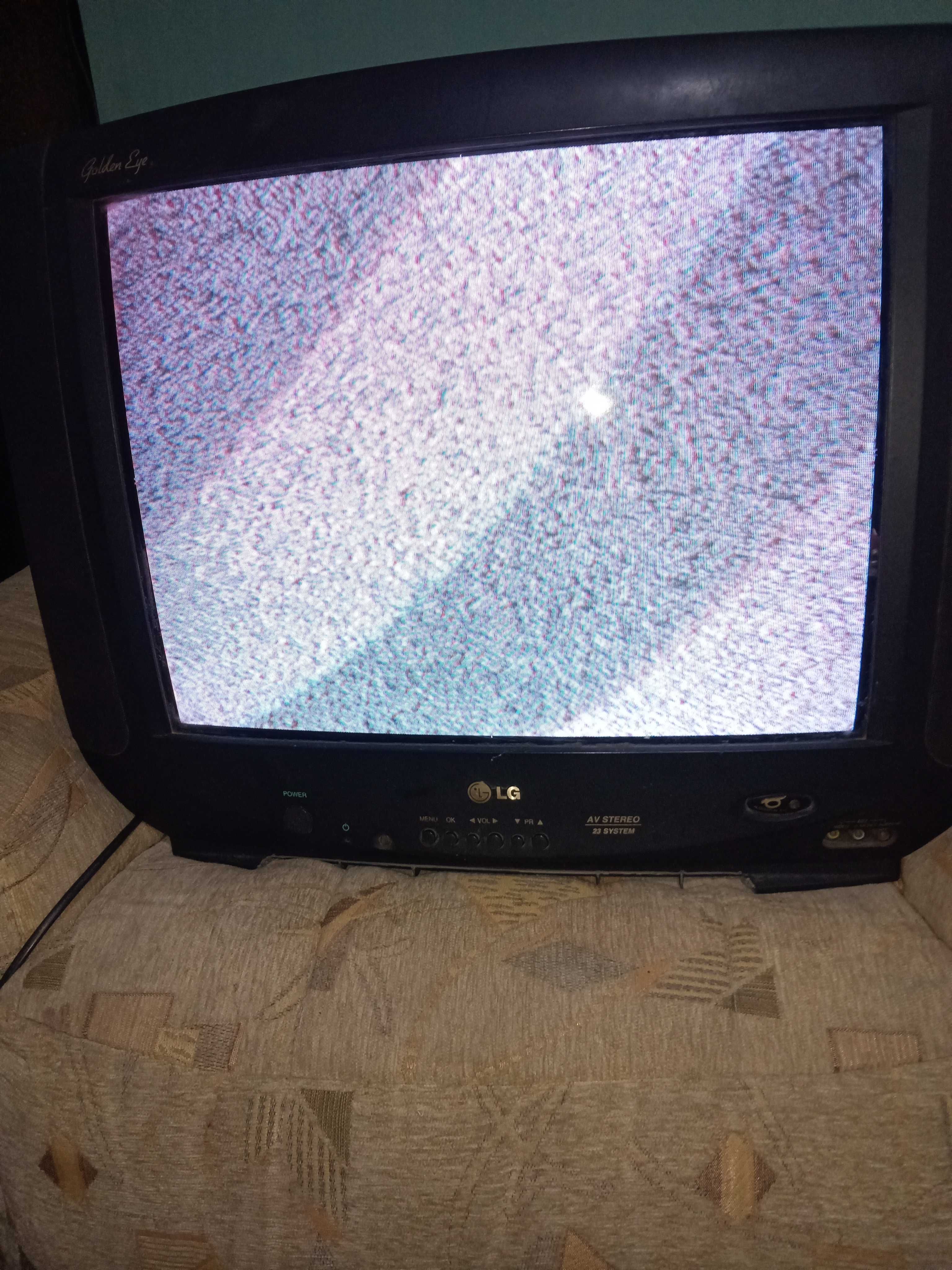 Телевизор LG CF-21"D30,