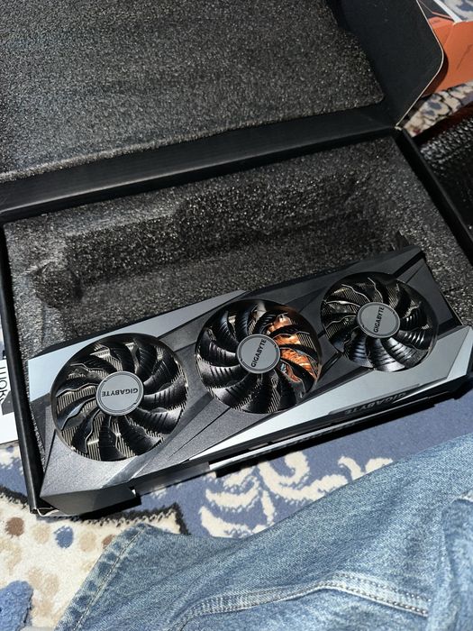 RTX 3070ti GIGABYTE gaming oc 8GB