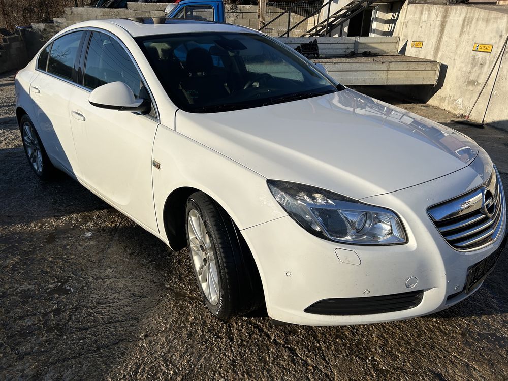 Opel insignia  capota fata