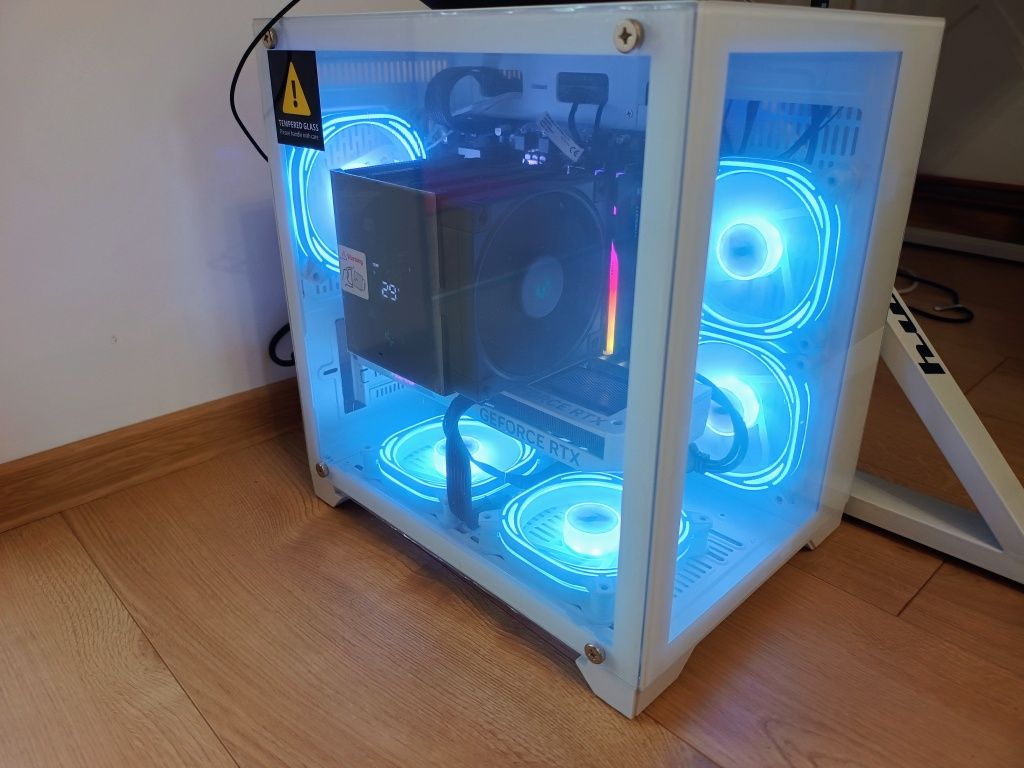 Vând PC Gaming Nou AMD Ryzen 5 8500G+ RTX 4060 +32 GB DDR5