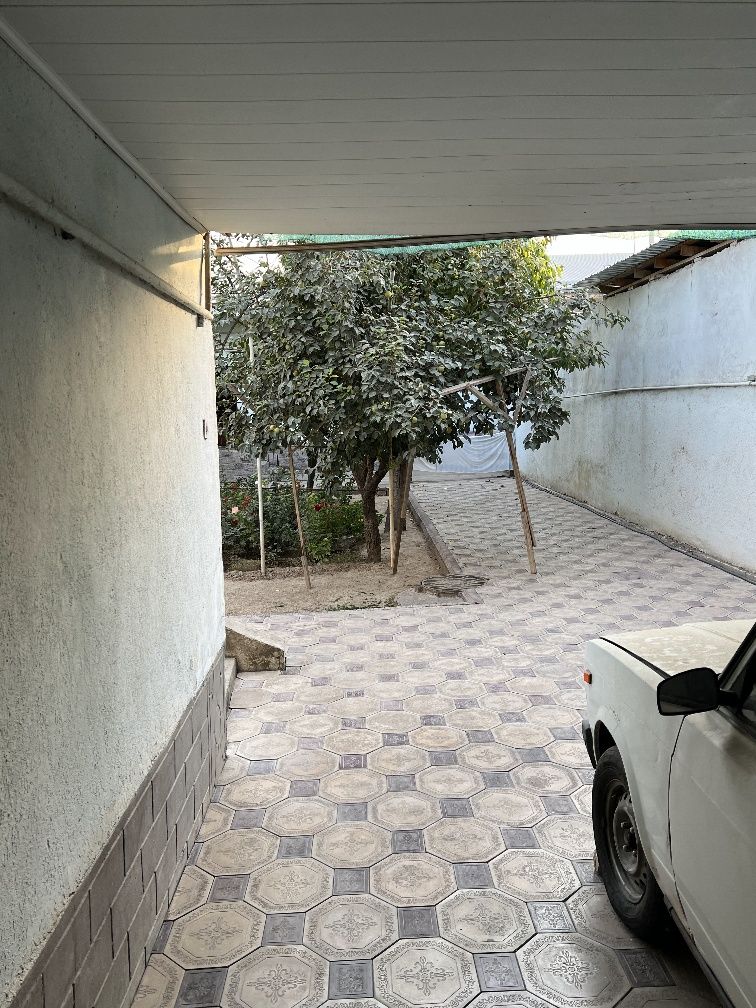Toshkent shaxar Uchtepantumani 5 sotix xonadon srochna sotiladi