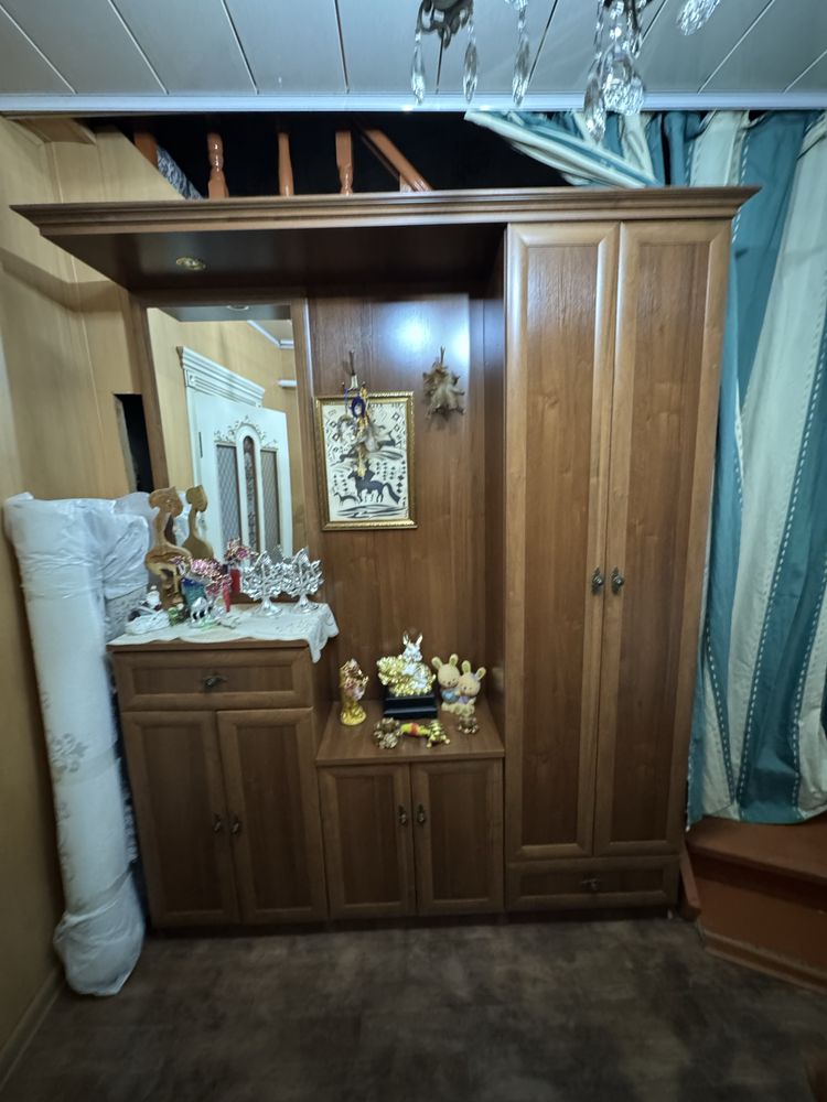 прихожий шкаф с освещением