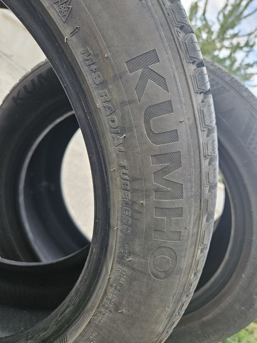 Зимни гуми SUV Kumho 225/55/18 Dot 19