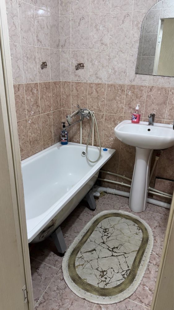 2ком посуточно в центре