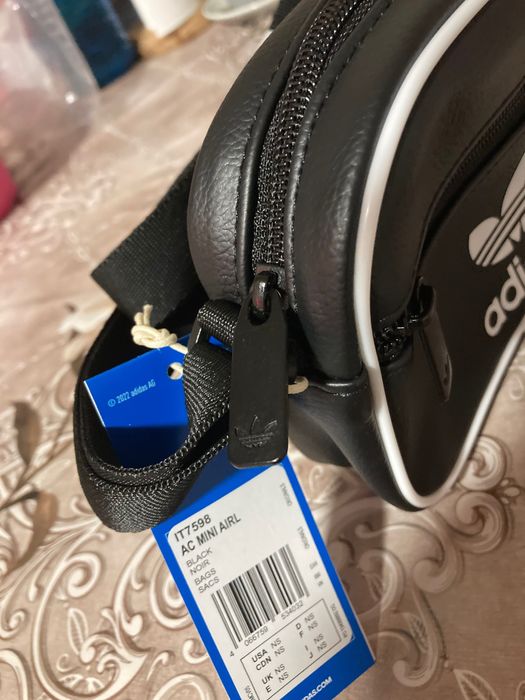 Geantă Adidas Originals universală!