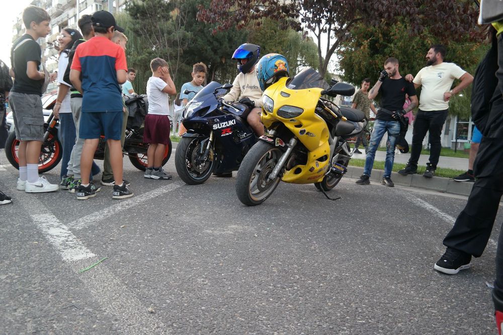 Se vinde Suzuki sv 650 limitat a2