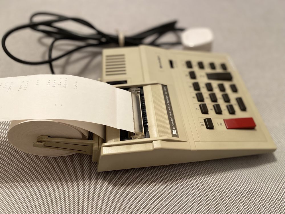Calculator  vintage Sharp funcțional cu imprimare pe hartie anii’70