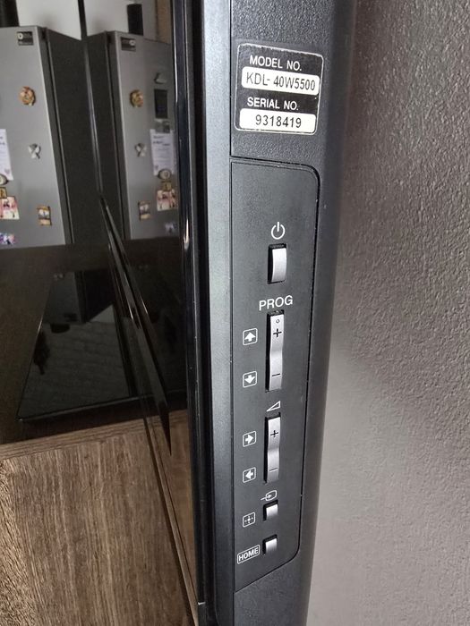 Televizor sony cu diagonala  116