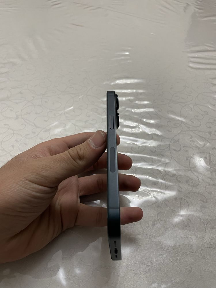 iPhone 14 в идеальном состоянии