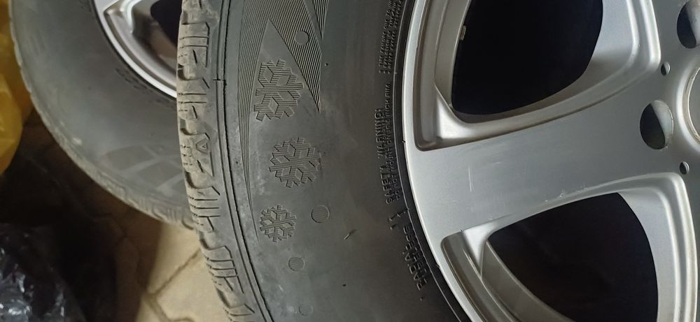 Jante de aluminiu cu tot cu cauciucuri!