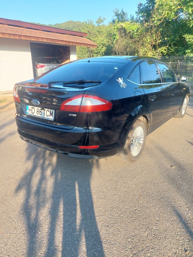 Vând Ford Mondeo MK4