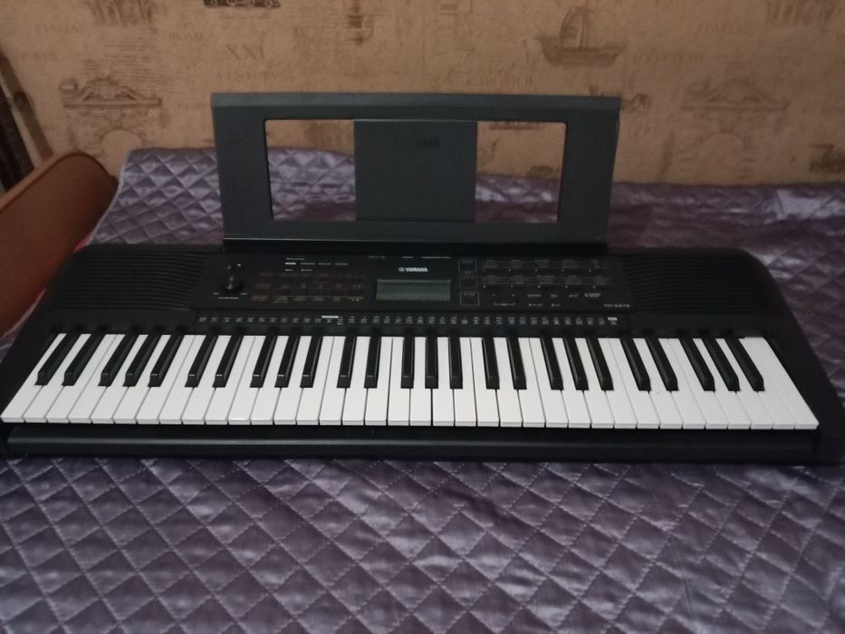 Синтезатор YAMAHA PSR-E273