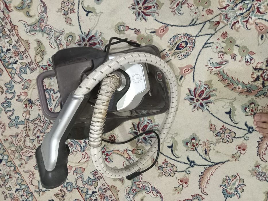 Продаётся паровой утюг. Рабочий