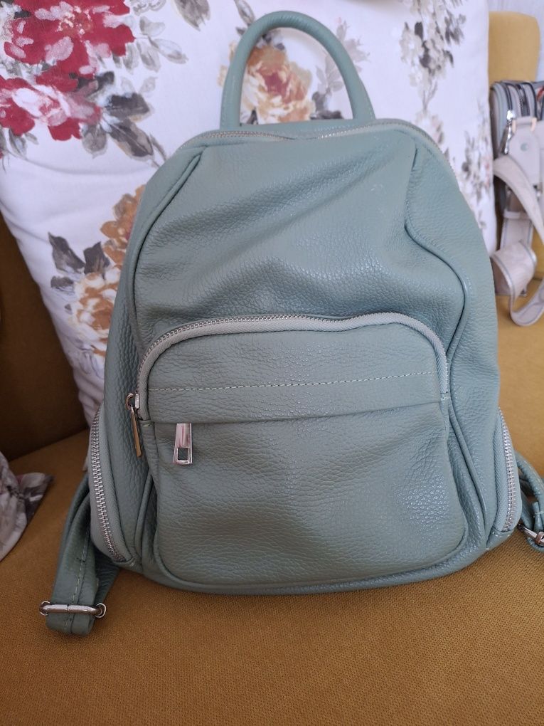 Rucsac verde din piele