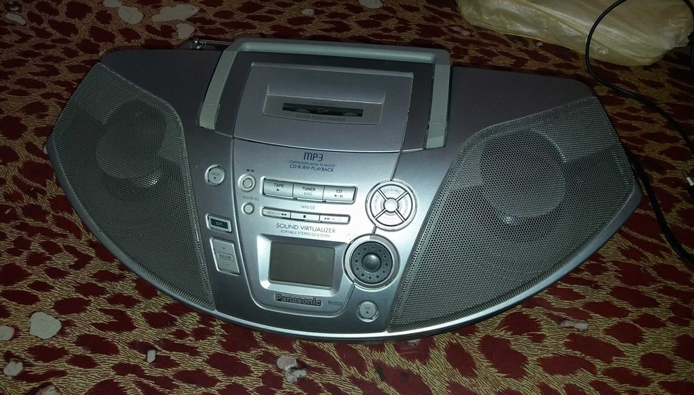 Продам магнитофон