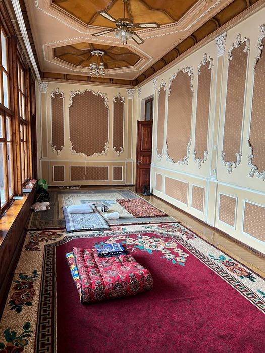 O'rikzorda 8 sotik 8 ta xonali uy