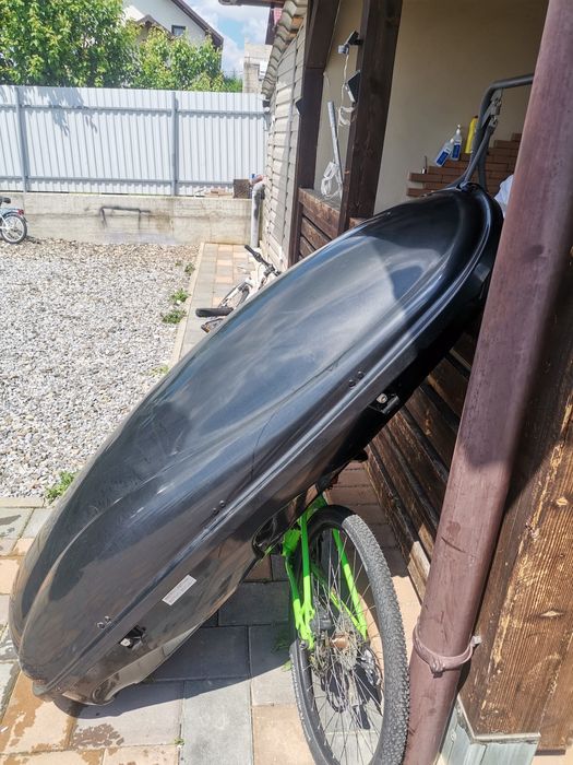 Vând cutie portbagaj - asemănătoare cu Thule