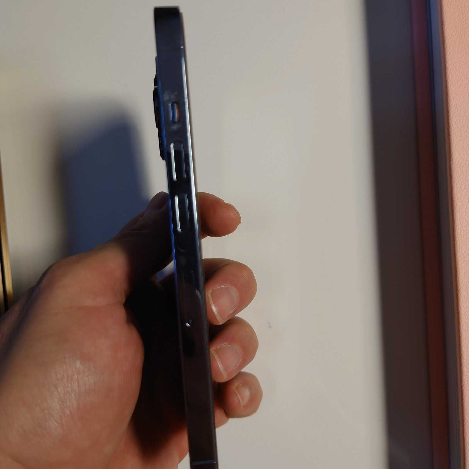 Iphone 13pro 256 GB Син 6-ядрен 3.23 GHz нано SIM и eSIM