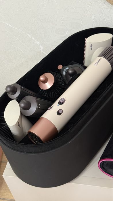 Продаю Dyson Airwrap Long стайлер