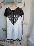 Rochie cocktail alb cu negru