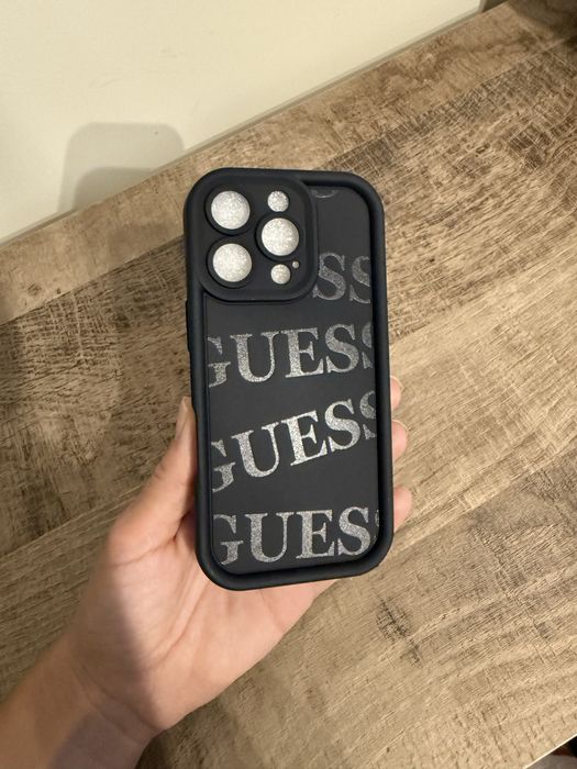 Кейс за iphone 16 pro guess черен