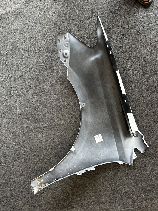 aripa fata dreapta vw polo 6r 6c 2009-2017 alba fara defecte
