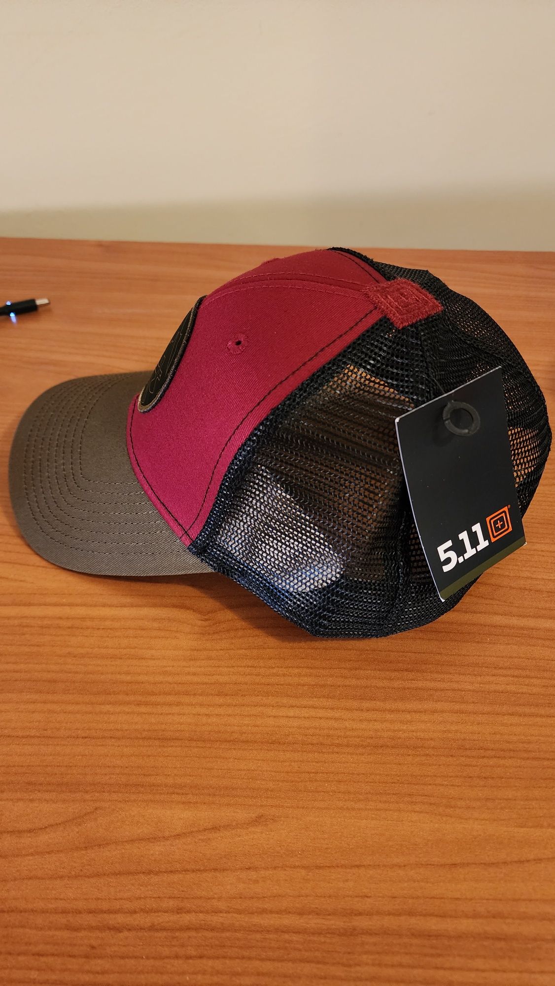 шапка 5.11 TACTICAL Crossed Axe Mountain Trucker