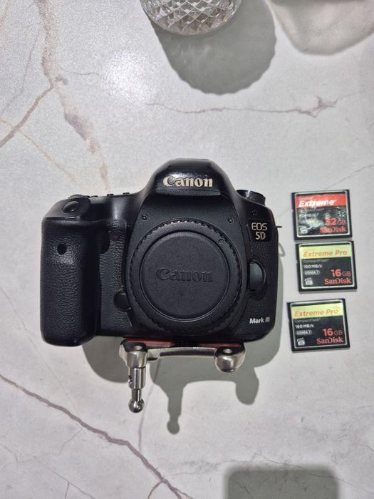 Продам фотоаппарат Canon 5d mark 3