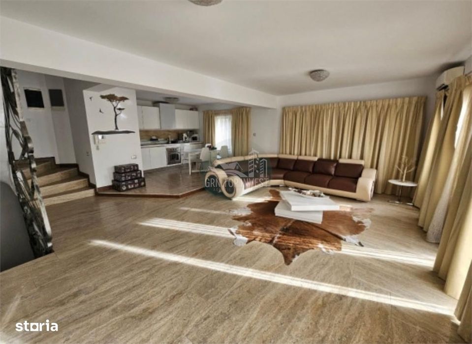 Casa de lux cu 4 camere garaj in zona Tilisca