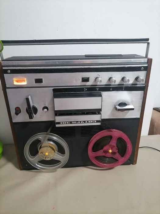 Катушечные магнитофон Эльфа