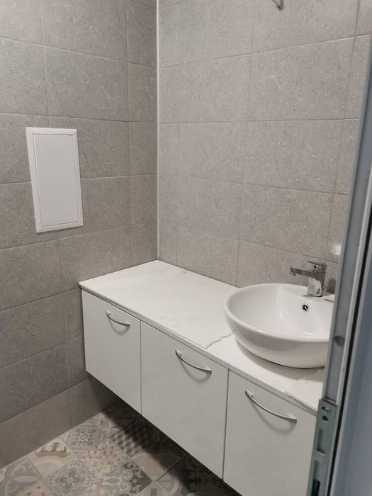 Дава се под наем Двустаен апартамент в Бургас, Меден рудник - зона Г - 60 кв.м за 255 € - Снимка #2