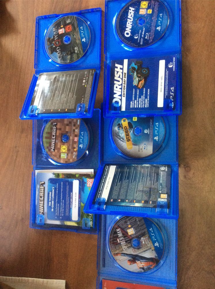 Продавам Playstation 4 slim