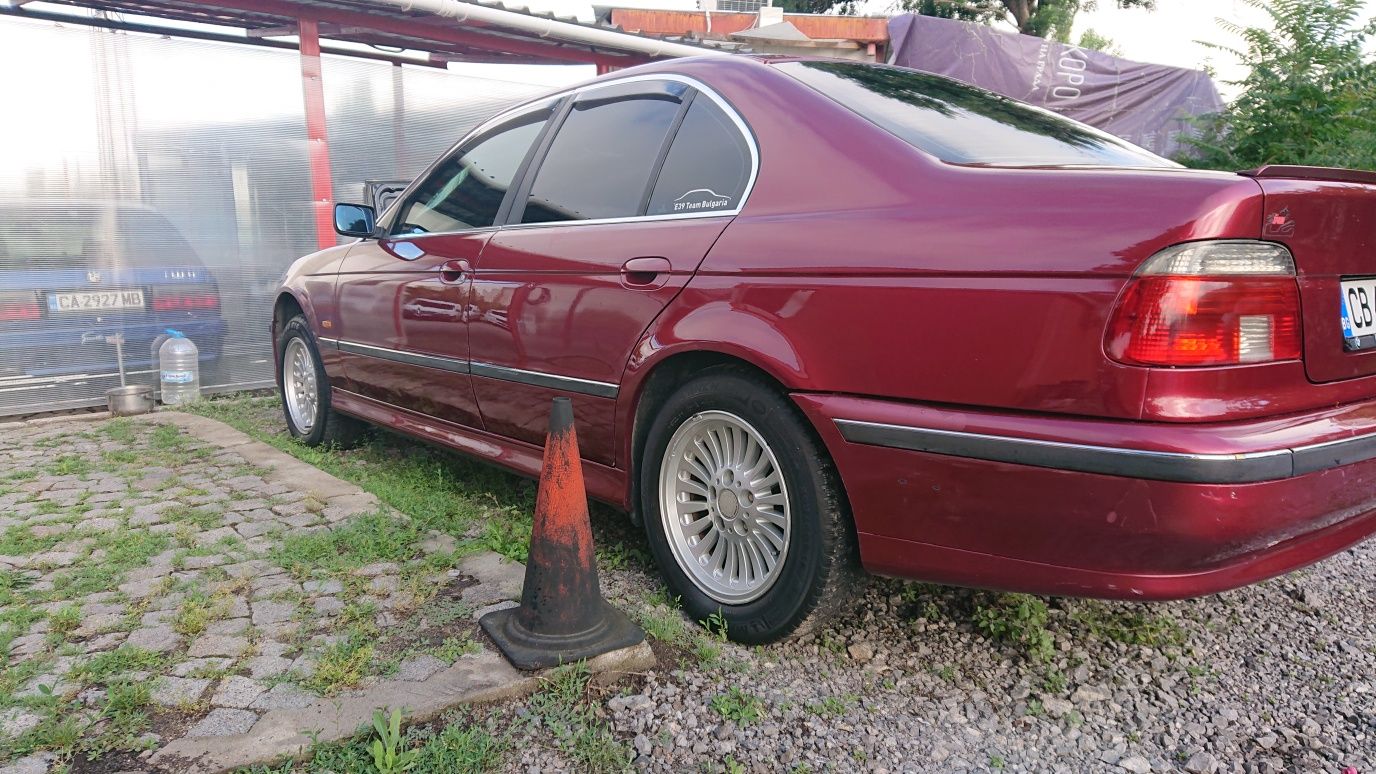 B M W 520 E39 продава се